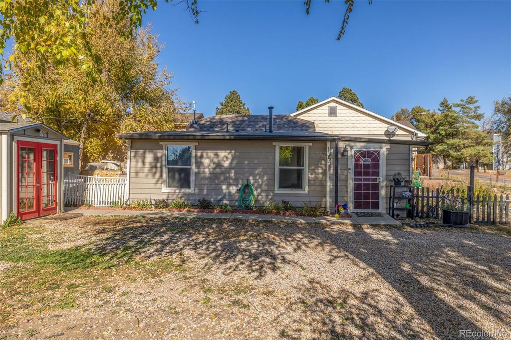 1679 Robb Street, Lakewood, CO 80215