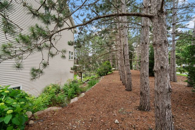 8197 Drexel Court, Eden Prairie, MN 55347