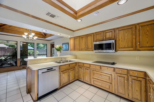 7028 Mumford Street, Dallas, TX 75252