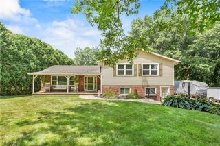 5060 Coleman Drive, Akron, OH 44319