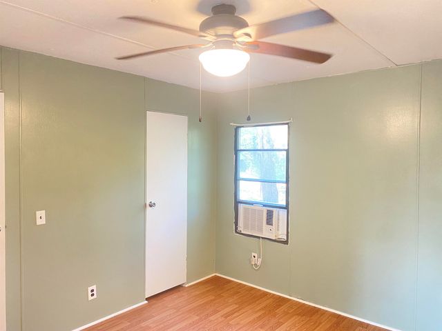 75 KERRI DR, Crump, TN 38327