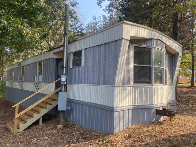 75 KERRI DR, Crump, TN 38327