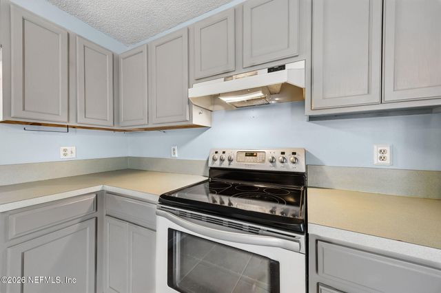 3541 RAIN FOREST Drive W, Jacksonville, FL 32277