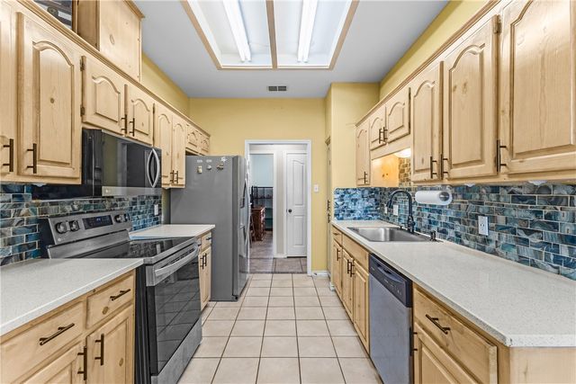 15225 Barataria Dr, Corpus Christi, TX 78418