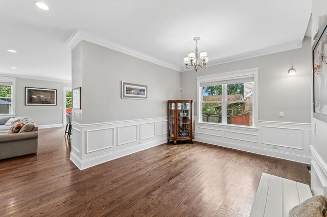1110 Chestnut Street, Deerfield, IL 60015