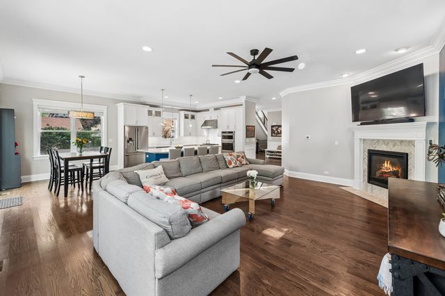 1110 Chestnut Street, Deerfield, IL 60015
