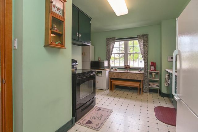 1036 THRUSH STREET, Green Bay, WI 54303