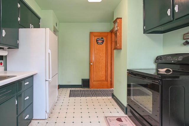1036 THRUSH STREET, Green Bay, WI 54303