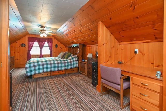 1036 THRUSH STREET, Green Bay, WI 54303
