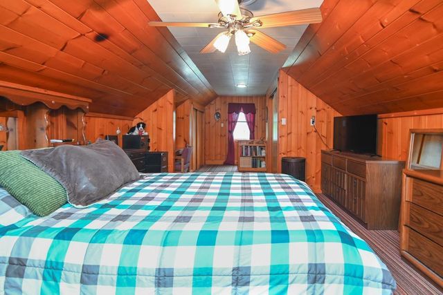 1036 THRUSH STREET, Green Bay, WI 54303