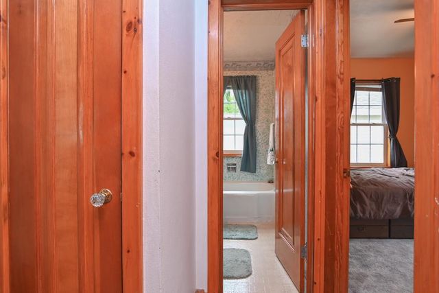 1036 THRUSH STREET, Green Bay, WI 54303