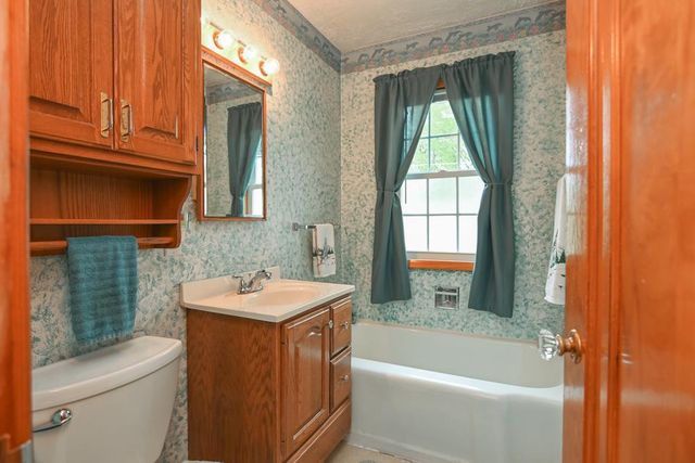 1036 THRUSH STREET, Green Bay, WI 54303