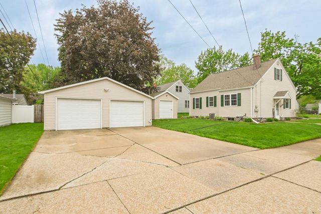 1036 THRUSH STREET, Green Bay, WI 54303