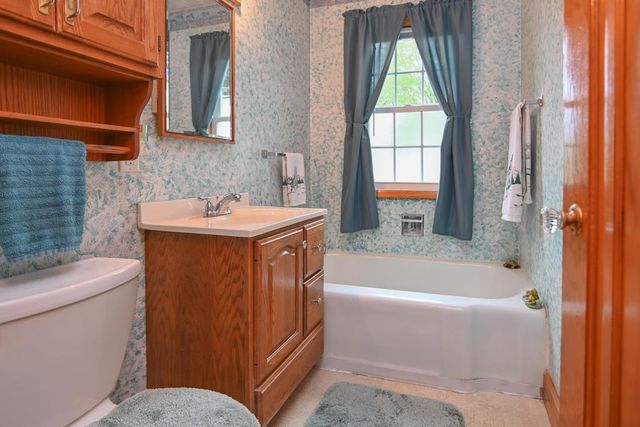 1036 THRUSH STREET, Green Bay, WI 54303