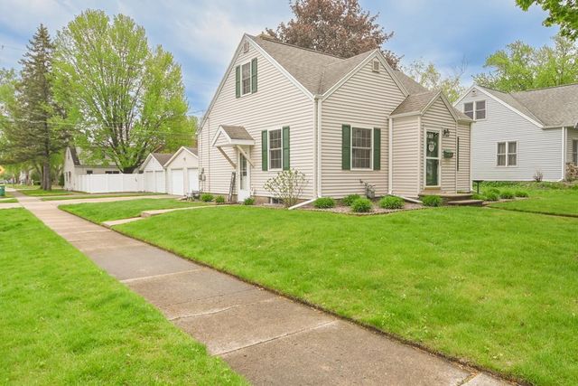 1036 THRUSH STREET, Green Bay, WI 54303