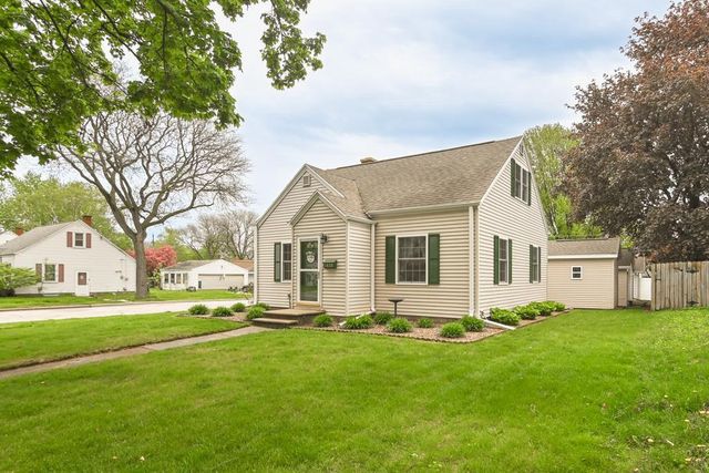1036 THRUSH STREET, Green Bay, WI 54303