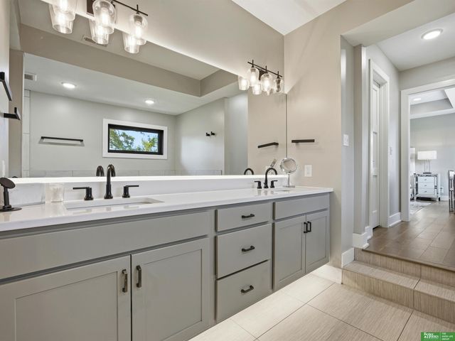 13406 Spencer Circle, Bellevue, NE 68123