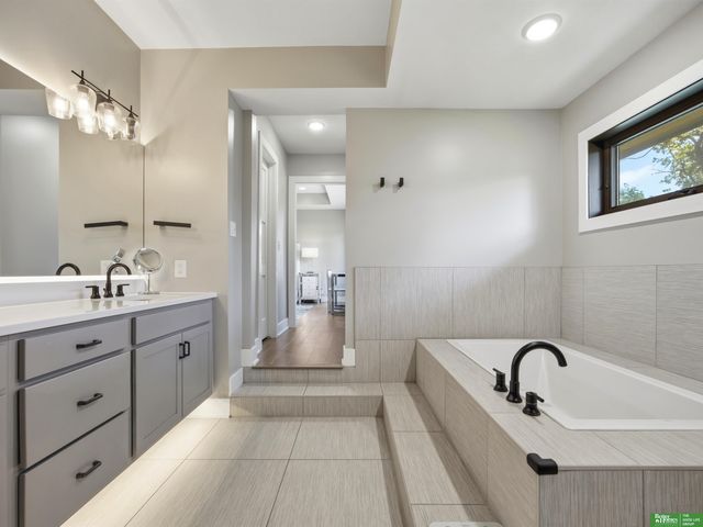 13406 Spencer Circle, Bellevue, NE 68123