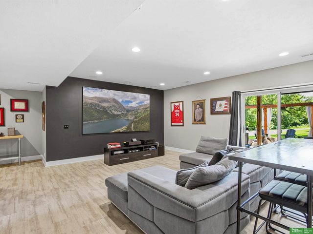 13406 Spencer Circle, Bellevue, NE 68123