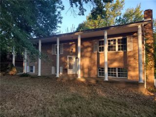 120 Colonial Dr, Waynsbrg/frankln Twp, PA 15370