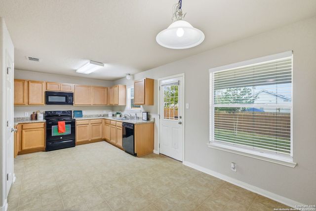 9347 Ingleton, San Antonio, TX 78245