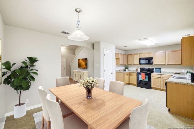 9347 Ingleton, San Antonio, TX 78245