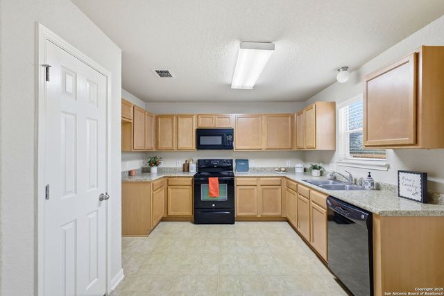 9347 Ingleton, San Antonio, TX 78245