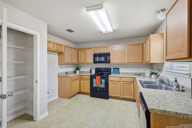 9347 Ingleton, San Antonio, TX 78245