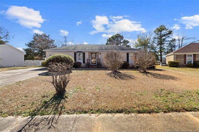 504 Fenmark Place, Fayetteville, NC 28314