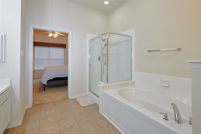 22 W Greenhill Terrace Place, The Woodlands, TX 77382
