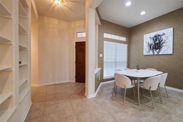 22 W Greenhill Terrace Place, The Woodlands, TX 77382