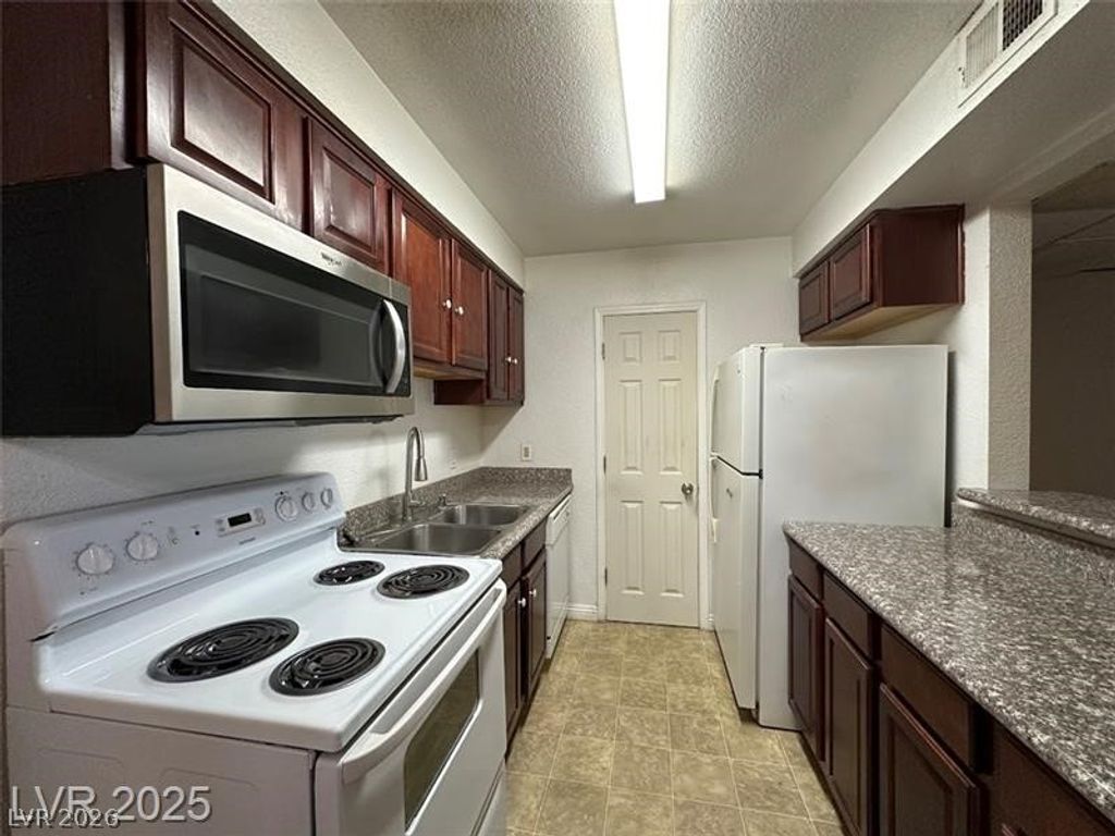 2606 South Durango Drive 172, Las Vegas, NV 89117 — photo 5