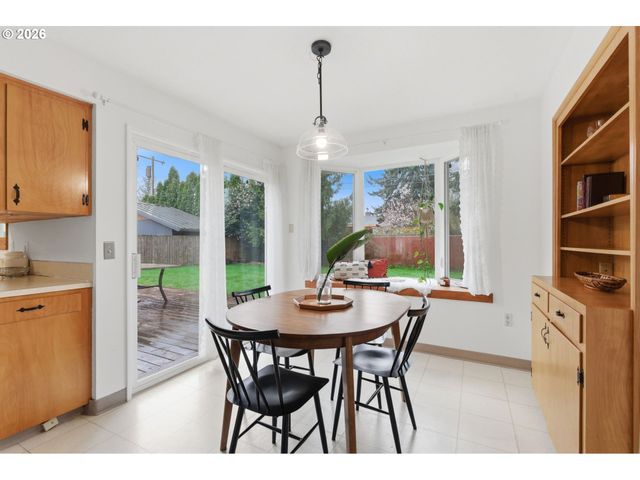 16816 Se HAIG St, Portland, OR 97236