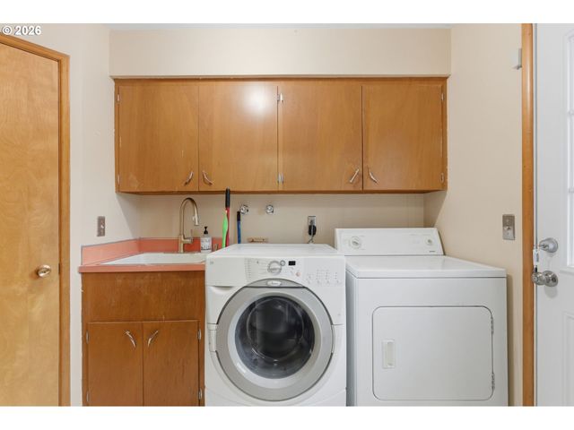 16816 Se HAIG St, Portland, OR 97236