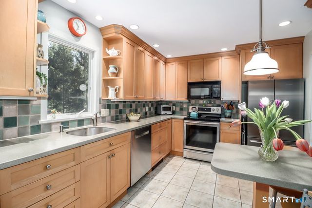 36 Down River Road, New Canaan, CT 06840