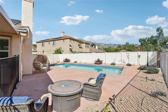 28833 Lemon Street, Highland, CA 92346