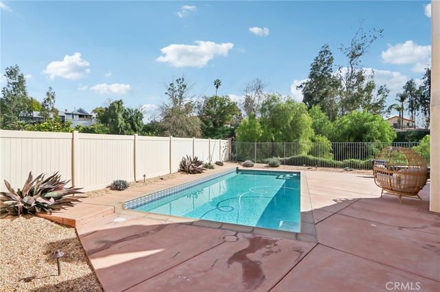 28833 Lemon Street, Highland, CA 92346