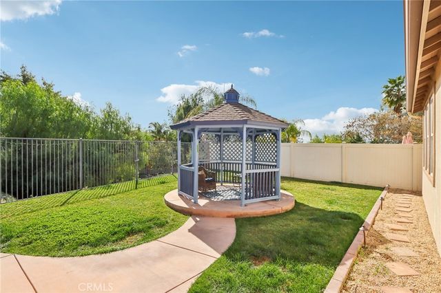 28833 Lemon Street, Highland, CA 92346