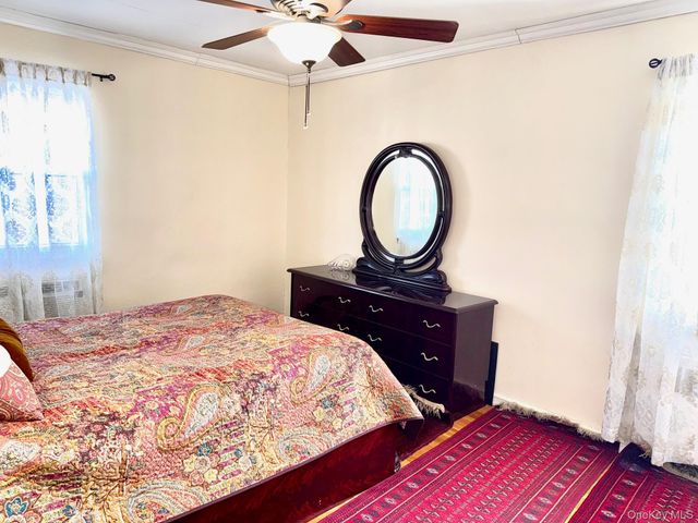 196-40 Pompeii Avenue 2B, Hollis, NY 11423