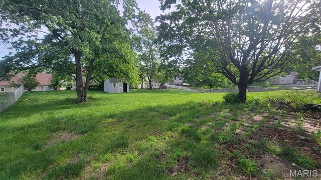 2811 Vineyard Drive, Arnold, MO 63010