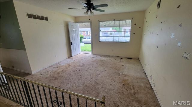 2811 Vineyard Drive, Arnold, MO 63010