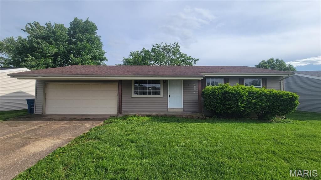 2811 Vineyard Drive, Arnold, MO 63010