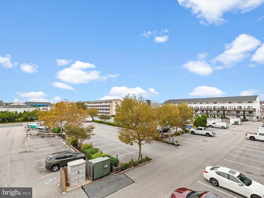 Image 27 of property listing at 105 123RD ST #353B2, Ocean City, MD 21842