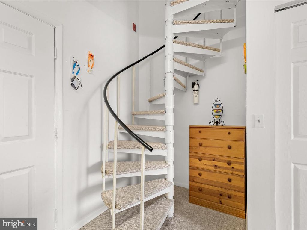 Image 3 of property listing at 105 123RD ST #353B2, Ocean City, MD 21842