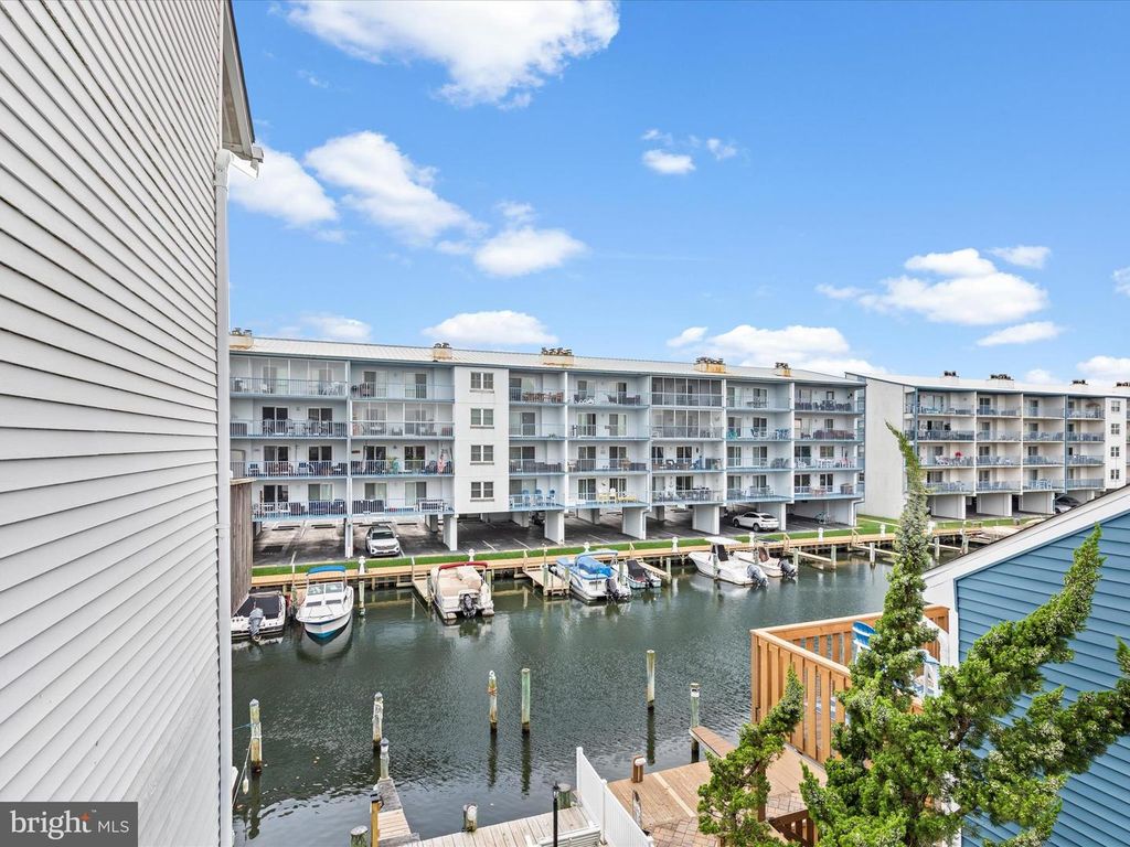 Image 32 of property listing at 105 123RD ST #353B2, Ocean City, MD 21842