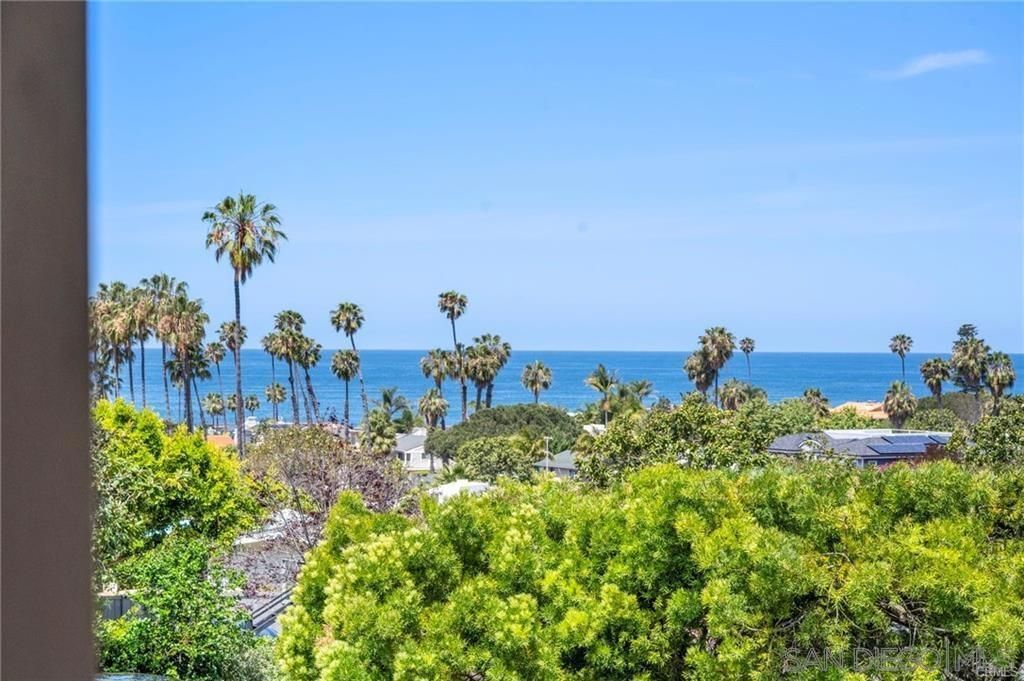 8361 Calle Del Cielo, La Jolla, CA 92037 — exterior