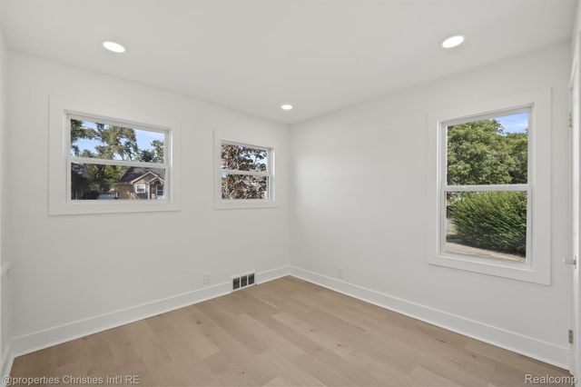 4109 Grandview Road, Royal Oak, MI 48073