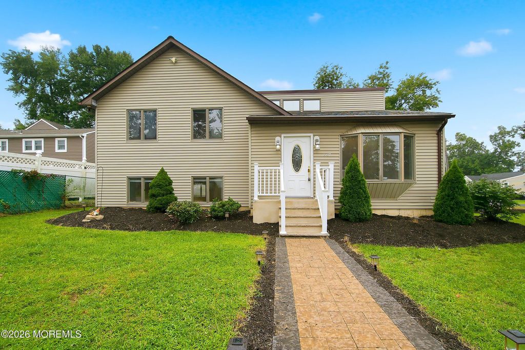 897 Brookside Avenue, Keyport, NJ 07735