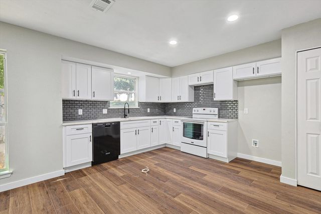 1302 Palm, Mansfield, TX 76063