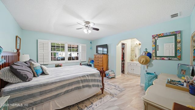 1695 SANDY HOLLOW Loop, Middleburg, FL 32068
